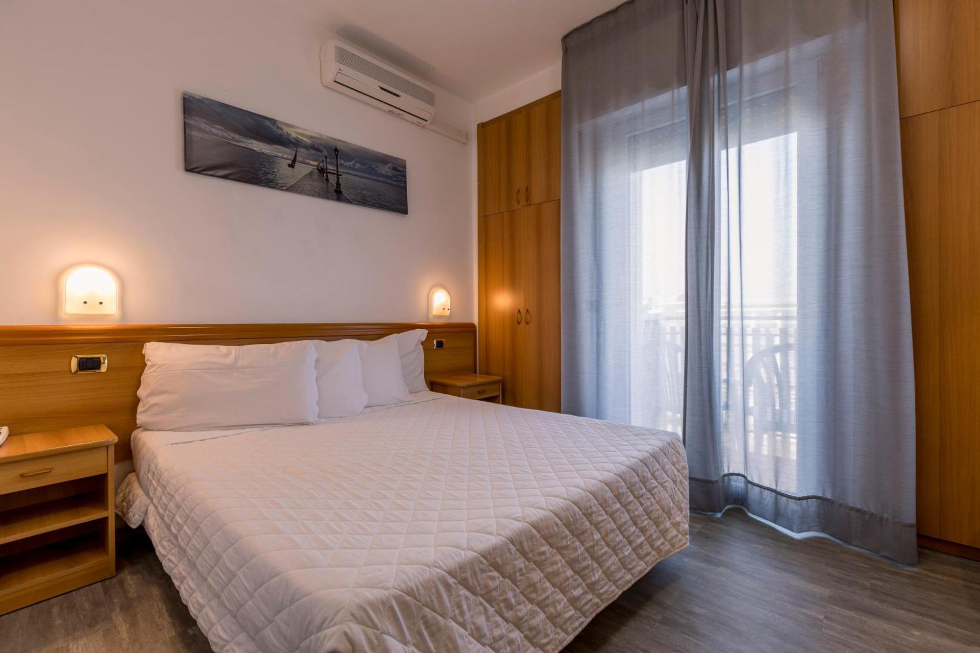 Hotel Centrale Milano Marittima Kültér fotó
